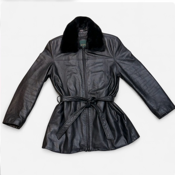 Danier Jackets & Blazers - DANIER Classic Leather Trench Coat With Faux Fur Collar (Black)
